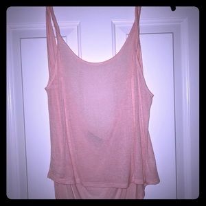 Clothes at 5$ must go fast traveling in 1 week